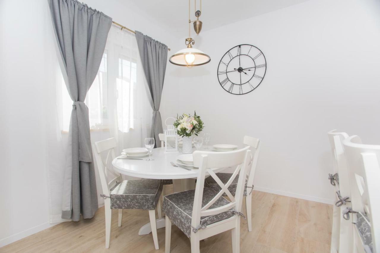 Apartman Slavice Sibenik Ngoại thất bức ảnh